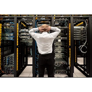 Rack Server Solusi Canggih untuk Menyimpan dan Mengelola Data dengan Efisien